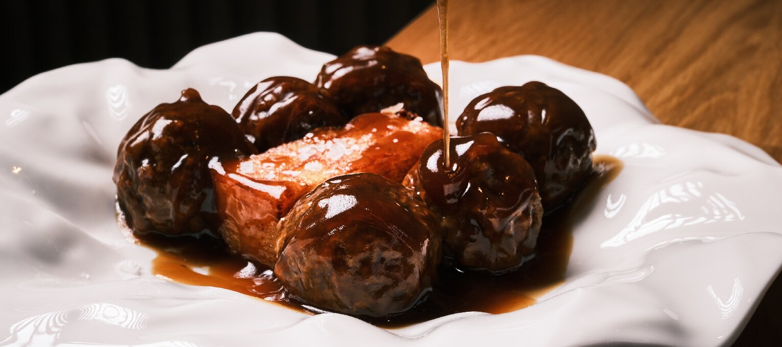 Albóndigas de chuletón guisadas.