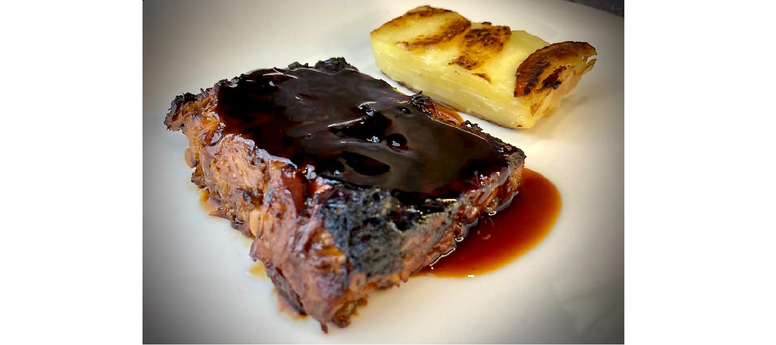 Lingote de cordero deshuesado con ensalada.(Suplemento 3,5€).